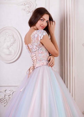 Ivana_Beaumond_Paris_Debutante_Primeiro_Amor_34