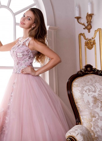 Ivana_Beaumond_Paris_Debutante_Primeiro_Amor_8