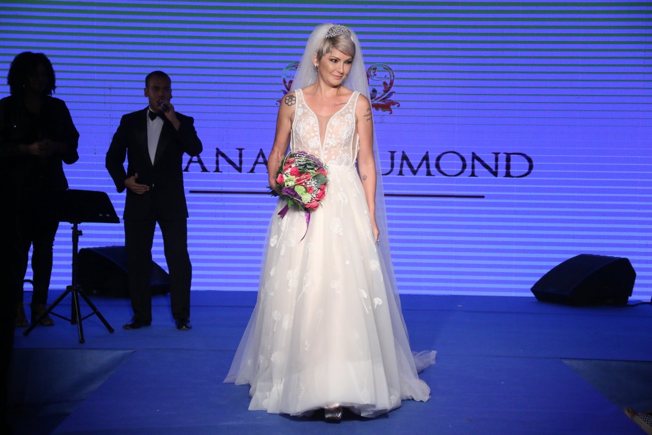 Desfile-Noivas-Inesqueciveis-Ivana-Beaumond-Paris-modelos-icweek-2018 (79)