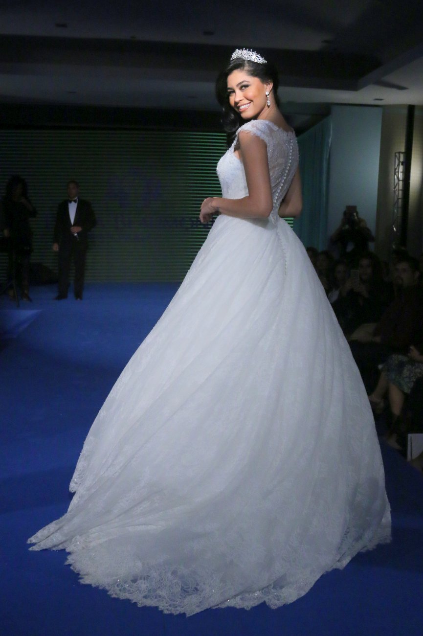 Desfile-Noivas-Inesqueciveis-Ivana-Beaumond-Paris-modelos-icweek-2018 (87)