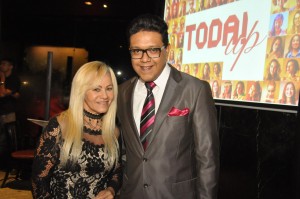 A-ESTILISTA-IVANA-BEAUMOND-FOI-A-CONVIDADA-ESPECIAL-DO-PRÊMIO-MULHER-TODAUP-Vestido-de-Casamento-RJ_Vestido-de-noivas (5)