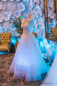 AdrianaBombom-DaniVieira-SheslaineHayalla-desfilam-de-IvanaBeaumond-no-inesquecivel-casamento-icweek-2017 (11)