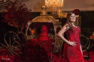 Festa-de-Debutante-RafaelaAloise_Vestido-Sob-medida_Blog-IvanaBeaumond (10)