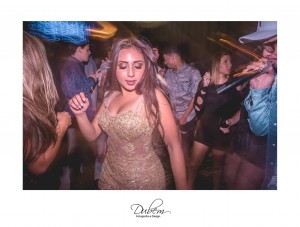 amandalandim-festa-de-15-anos-debutante-aniversario-vestidos-sobmedida-exclusivos-dourado-marsala-BYIVANABEAUMONDPARIS (14)