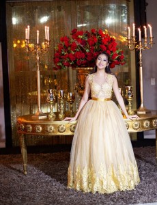 debutante-agatha-a-bela-e-a-fera-vestido-ivana-beaumond-paris(4)